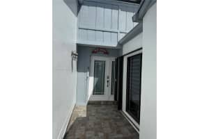 9869 Nw 52nd Ter Doral, FL 33178 - MLS#A11898391