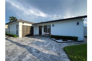 11370 Nw 46th Pl Sunrise, FL 33323 - MLS#A11898445
