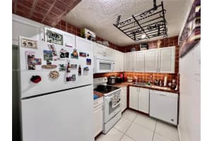 17530 Nw 68th Ave C4008 Hialeah, FL 33015 - MLS#A11898446