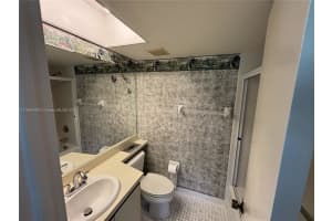 201 Quail Forest Blvd 305 Naples, FL 34105 - MLS#A11898466