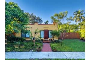 472 Ne 130th St, North Miami