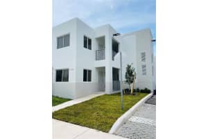 310 E 7th St 202-204 Hialeah, FL 33010 - MLS#A11898545