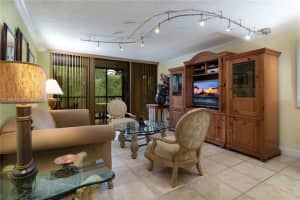 16200 Golf Club Rd 312 Weston, FL 33326 - MLS#A11898547