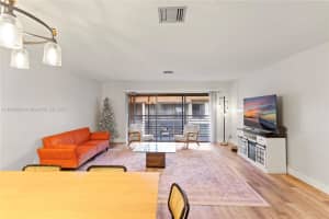 176 W Laurel Dr, Margate, FL 33063, Sold 11/14/25