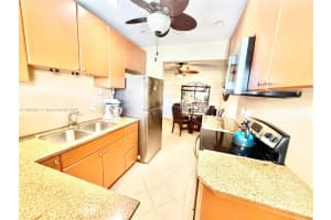 3600 Harrison St 16b, Hollywood