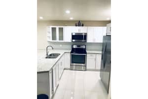 5790 Stirling Rd 108 Hollywood, FL 33021 - MLS#A11898580
