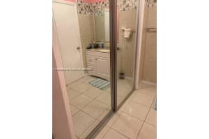 4249 Nw 50th Ter Lauderdale Lakes, FL 33319 - MLS#A11898606