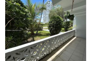 2005 Sans Souci Blvd 105 North Miami, FL 33181 - MLS#A11898610