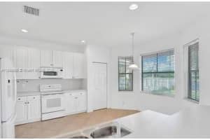 1042 Sunflower Cir 1042 Weston, FL 33327 - MLS#A11898658