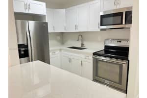 7090 Nw 179th St 102 Hialeah, FL 33015 - MLS#A11898672