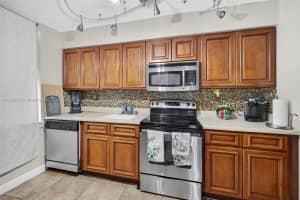 3821 Environ Blvd 411 Lauderhill, FL 33319 - MLS#A11898682