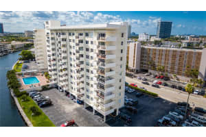 401 Golden Isles Dr 1012 Hallandale Beach, FL 33009 - MLS#A11898703