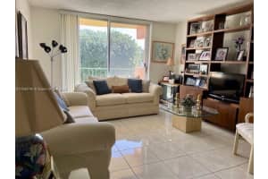 9350 Fontainebleau Blvd 408 Miami, FL 33172 - MLS#A11898746