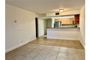 5201 Geneva Way 102 Doral, FL 33166 - MLS#A11898773