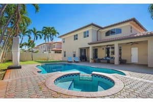 8123 Nw 161st Ter Miami Lakes, FL 33016 - Off Market