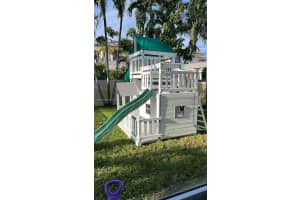 8123 Nw 161st Ter Miami Lakes, FL 33016 - Off Market