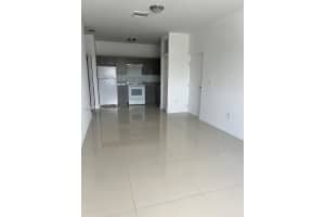 885 E 1st Ave 303 Hialeah, FL 33010 - MLS#A11898801