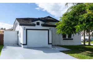 8550 Sw 207th Ter, Cutler Bay