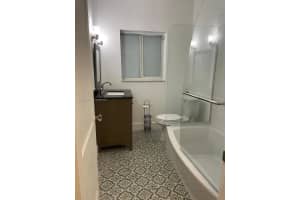 125 Sw 32nd Ct Rd Miami, FL 33135 - MLS#A11898828