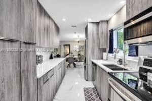 1321 S 16th Ave Hollywood, FL 33020 - MLS#A11898838