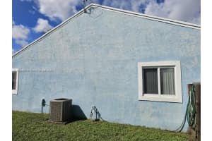 8660 Sw 14th St Pembroke Pines, FL 33025 - MLS#A11898863