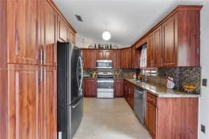 823 E Palm Run Dr North Lauderdale, FL 33068 - MLS#A11898882