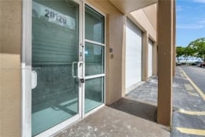 20129 Ne 16th Pl Miami, FL 33179 - MLS#A11898895