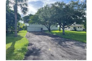 705 E River Dr, Margate