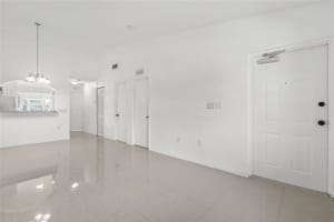 985 Ne 34th Ave 202, Homestead