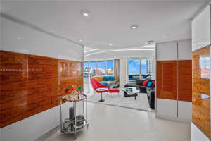 400 S Pointe Dr 910 Miami Beach, FL 33139 - MLS#A11898925