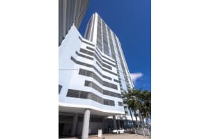 335 S Biscayne Blvd 2200, Miami