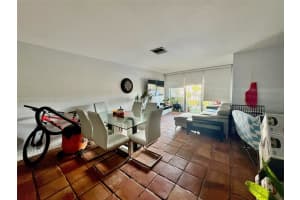8475 Sw 156th Ct 330, Miami