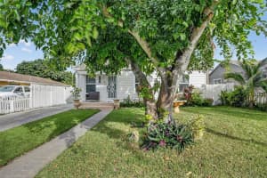 1606 N D St Lake Worth, FL 33460 - MLS#A11899002