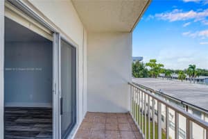 16750 Ne 10th Ave 329 North Miami Beach, FL 33162 - MLS#A11899014