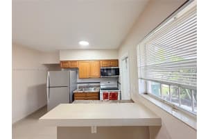 326 Ne 6th St 1-3 Hallandale Beach, FL 33009 - MLS#A11899035