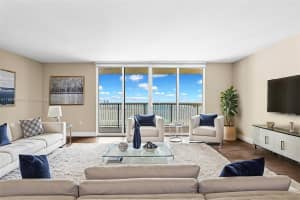 1200 Brickell Bay Dr 3501 Miami, FL 33131 - MLS#A11899046