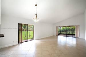 354 Lakeside Ct 212 Sunrise, FL 33326 - MLS#A11899096