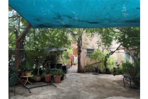 901 Sw 19th Ave, Miami