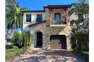 10375 Nw 70th Ln, Doral