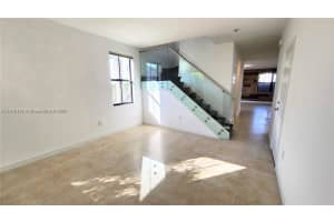 10375 Nw 70th Ln Doral, FL 33178 - MLS#A11899151