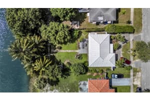 1860 Ne 157th Ter North Miami Beach, FL 33162 - MLS#A11899175