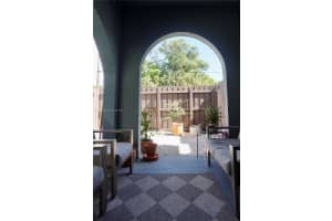 1139 Ne 3rd Ave Fort Lauderdale, FL 33304 - MLS#A11899201