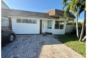 716 Ne 7th St A Hallandale Beach, FL 33009 - MLS#A11899269