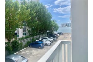 2016 Bay Dr 203, Miami Beach