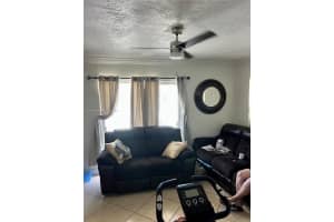 855 W 29th St 11 Hialeah, FL 33012 - MLS#A11899276