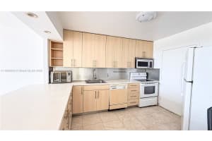 1351 NE Miami Gardens Dr APT 1423E, Miami, FL 33179, Sold 01/08/26