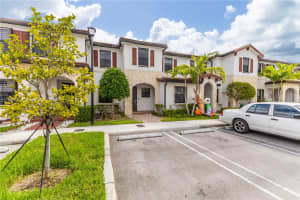 10611 W 33rd Ct Hialeah, FL 33018 - MLS#A11899321