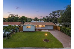 8860 Nw 15th St, Pembroke Pines