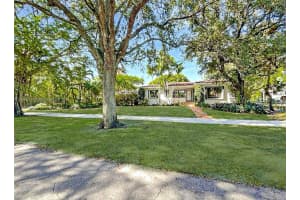 364 Navarre Dr Miami Springs, FL 33166 - MLS#A11899330