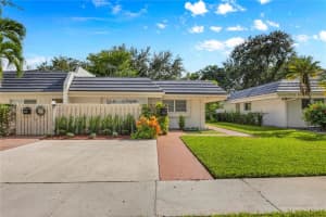 8134 Sw 83rd St, Miami